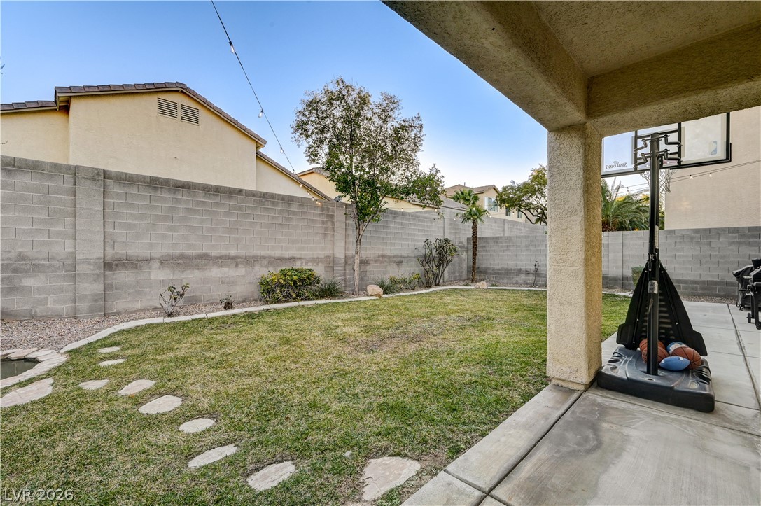 7821 Red Leaf Drive Las Vegas NV 89131