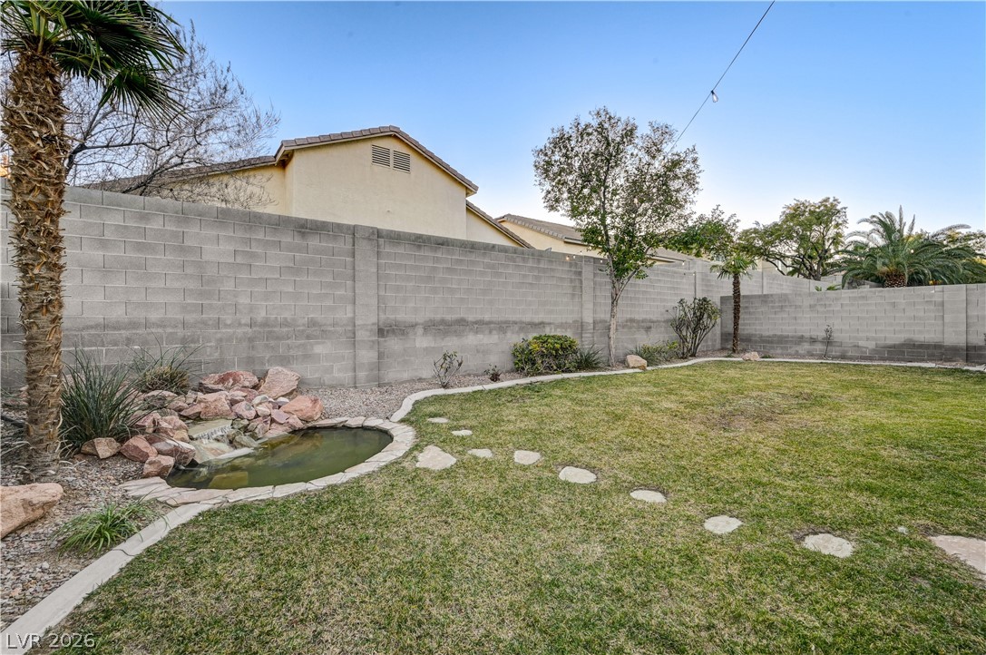 7821 Red Leaf Drive Las Vegas NV 89131