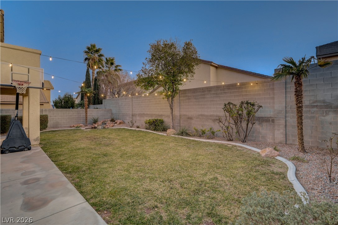 7821 Red Leaf Drive Las Vegas NV 89131