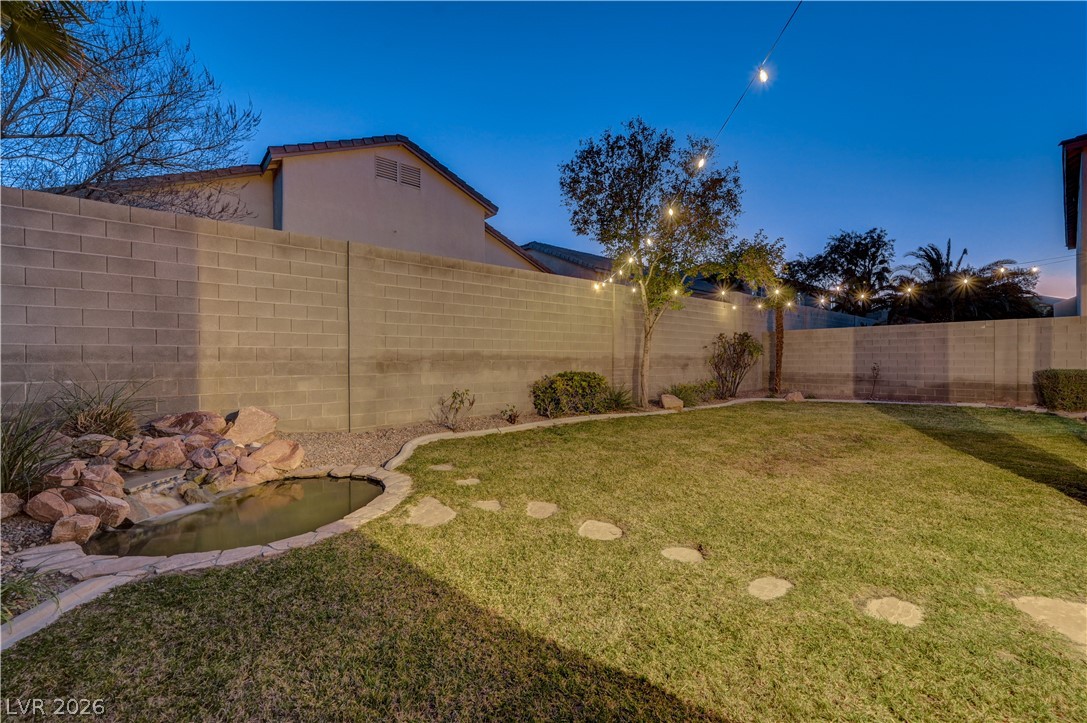 7821 Red Leaf Drive Las Vegas NV 89131