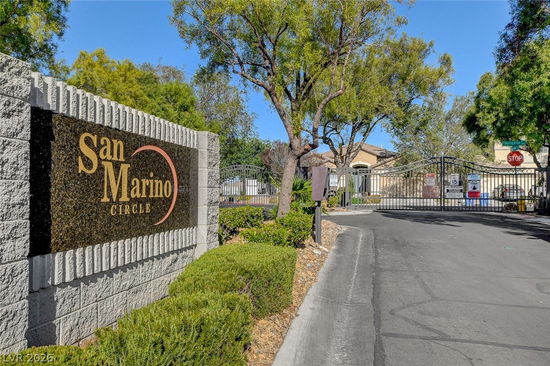 7821 Red Leaf Drive Las Vegas NV 89131