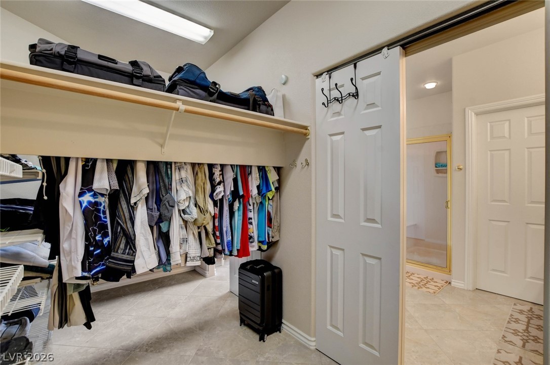 74 Tamarron Cliffs Street Las Vegas NV 89148