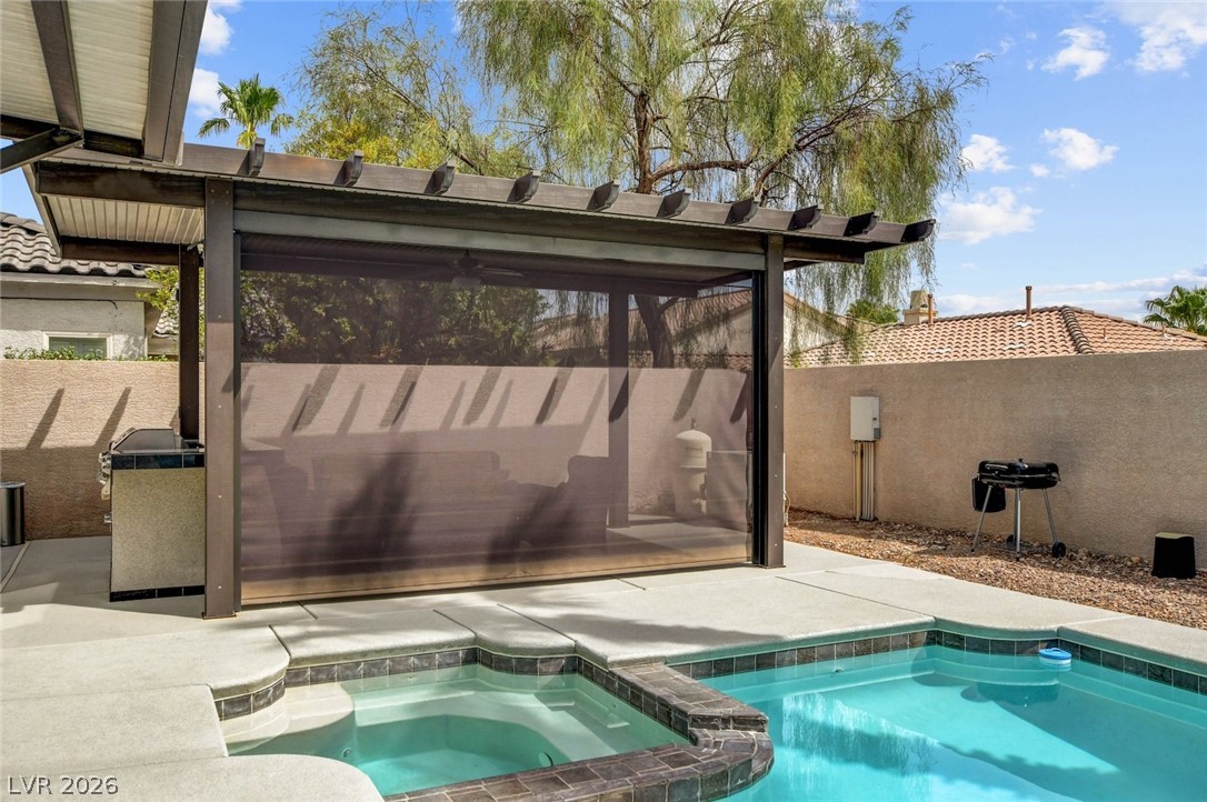 74 Tamarron Cliffs Street Las Vegas NV 89148