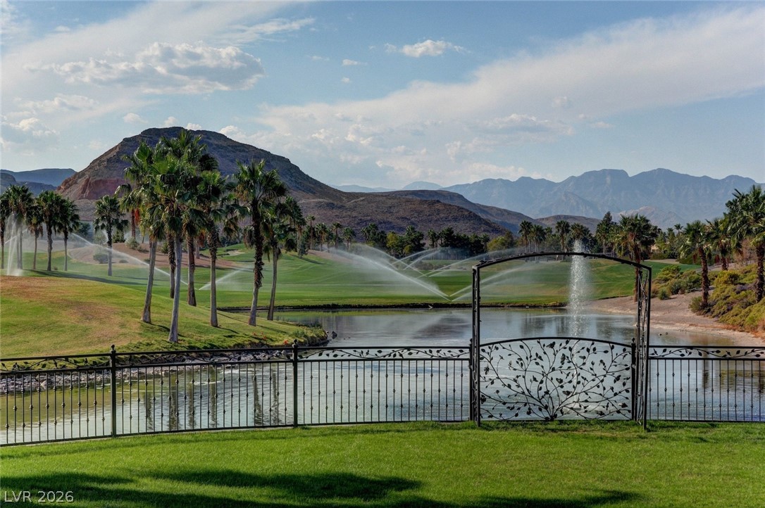 74 Tamarron Cliffs Street Las Vegas NV 89148