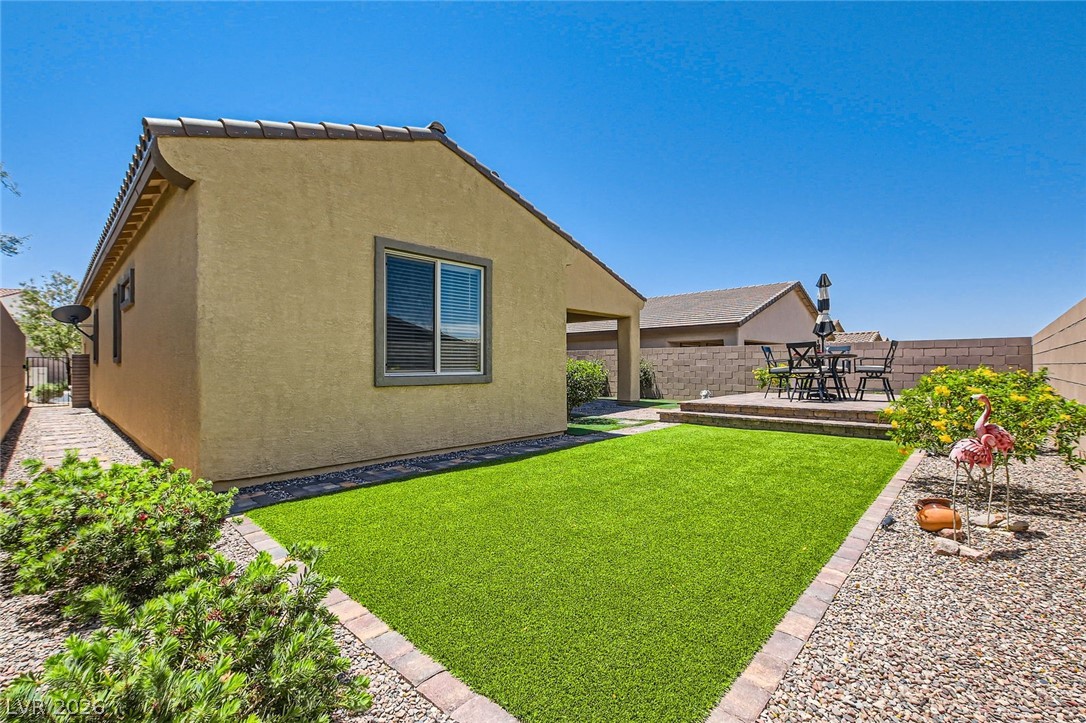498 Pebble Run Avenue Henderson NV 89011