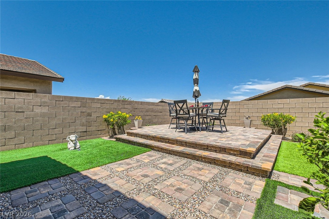 498 Pebble Run Avenue Henderson NV 89011