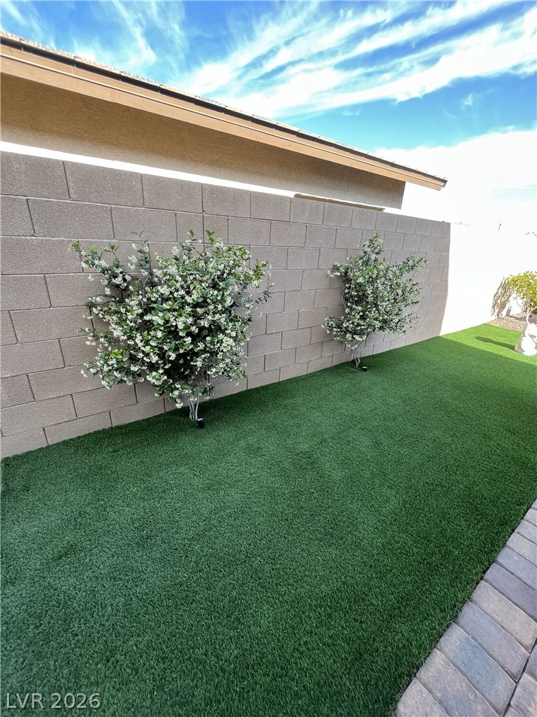 498 Pebble Run Avenue Henderson NV 89011
