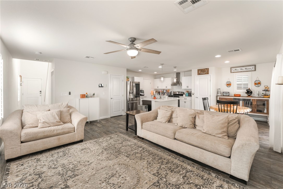 3668 Via Mariposa Avenue Las Vegas NV 89115