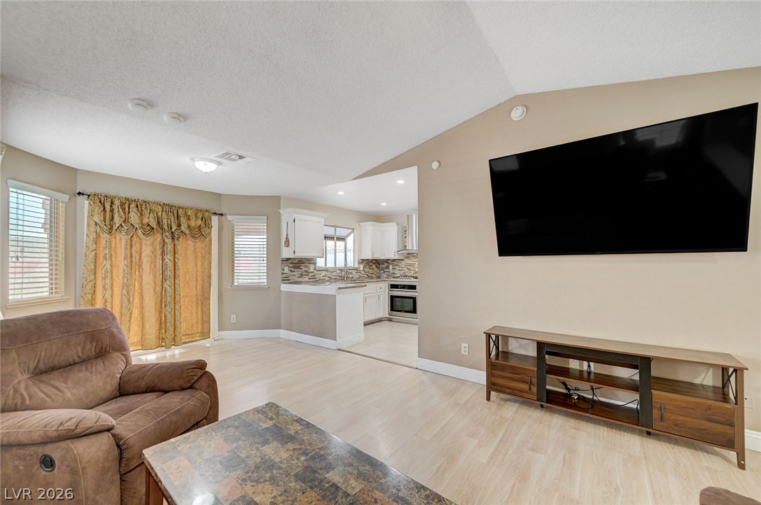 2368 Los Feliz Street Las Vegas NV 89156