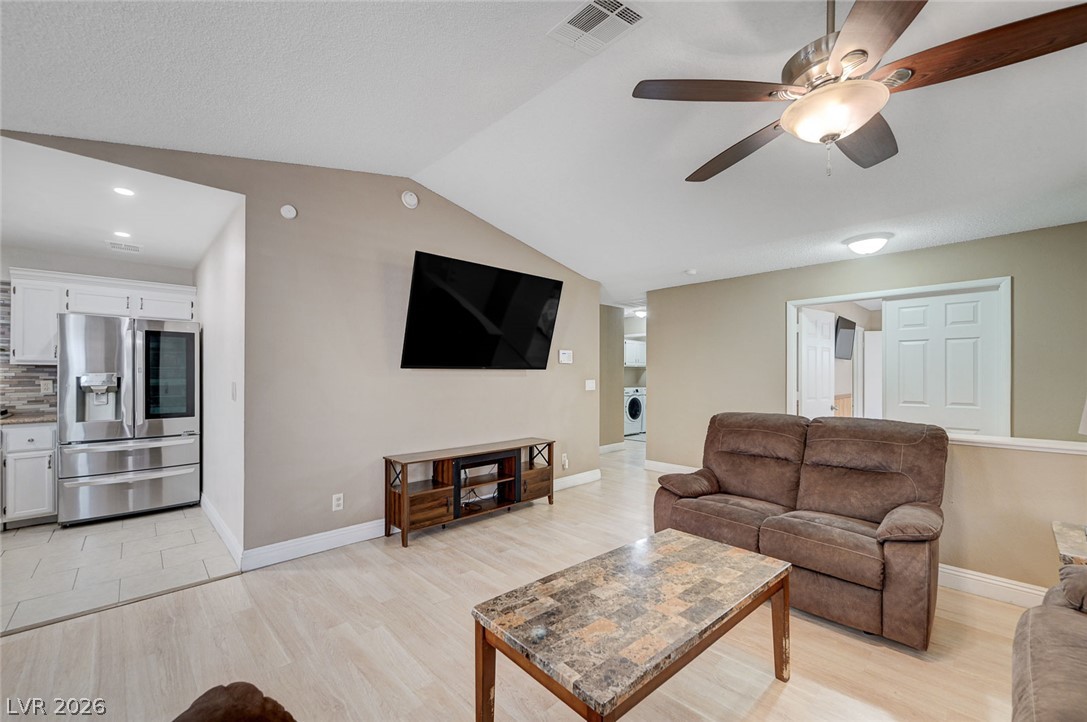 2368 Los Feliz Street Las Vegas NV 89156