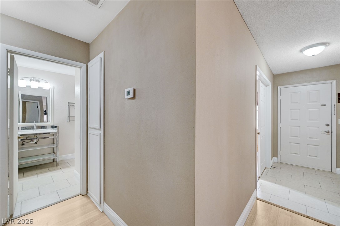 2368 Los Feliz Street Las Vegas NV 89156