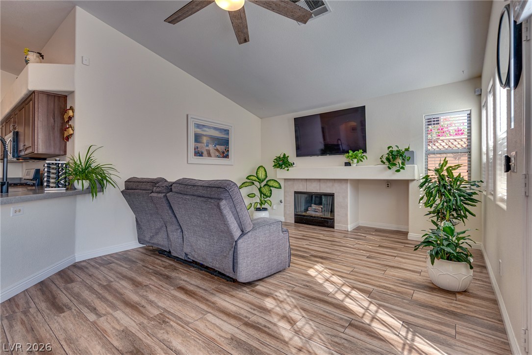 7229 Chic Avenue Las Vegas NV 89129
