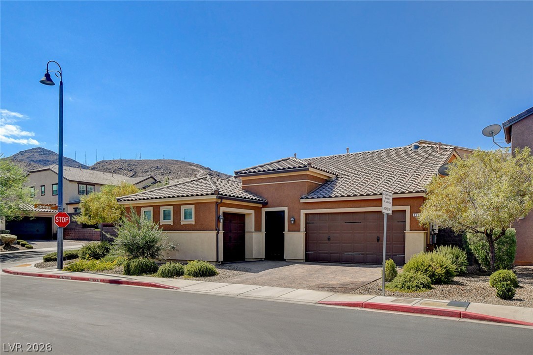901 Gatesbridge Avenue Henderson NV 89012