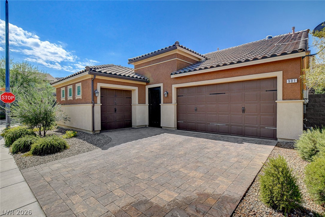 901 Gatesbridge Avenue Henderson NV 89012