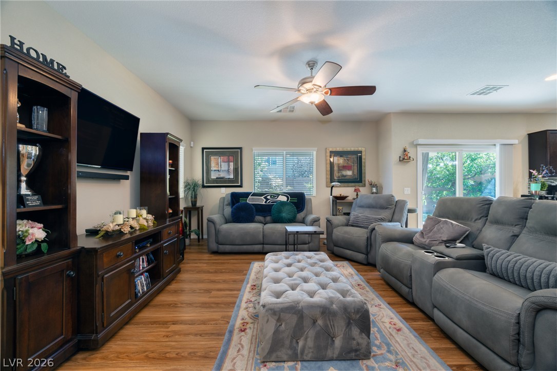 10821 Knickerbocker Avenue Las Vegas NV 89166