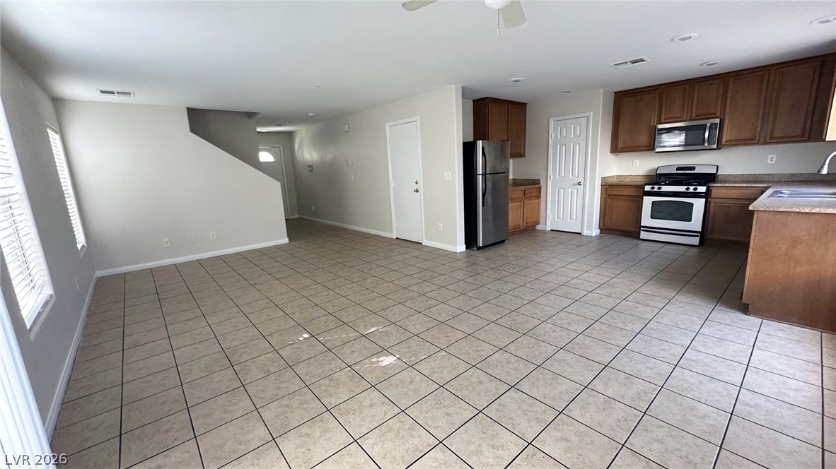 102 Gilliflower Avenue Las Vegas NV 89183