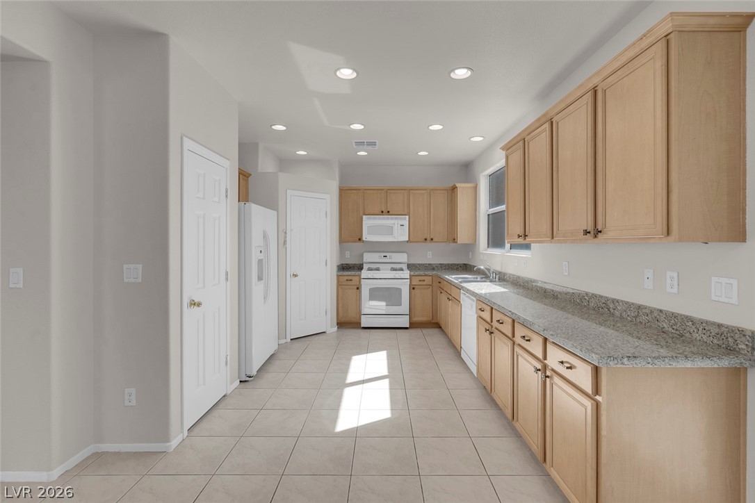 8833 Salvestrin Point Avenue Las Vegas NV 89148