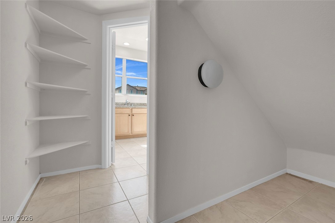 8833 Salvestrin Point Avenue Las Vegas NV 89148