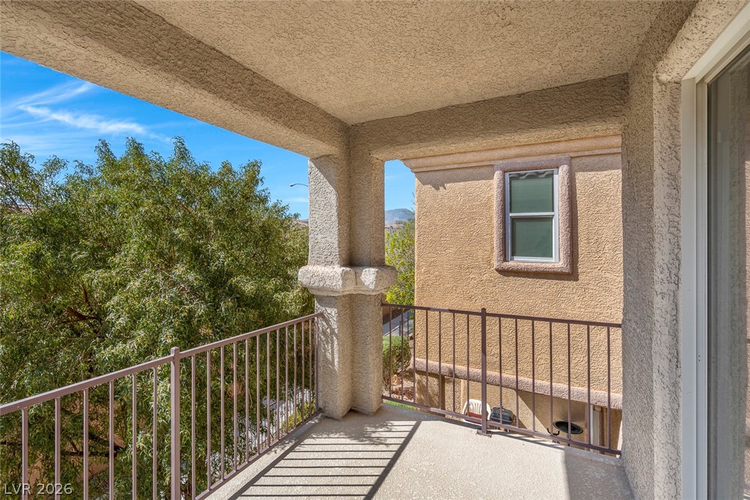 8833 Salvestrin Point Avenue Las Vegas NV 89148