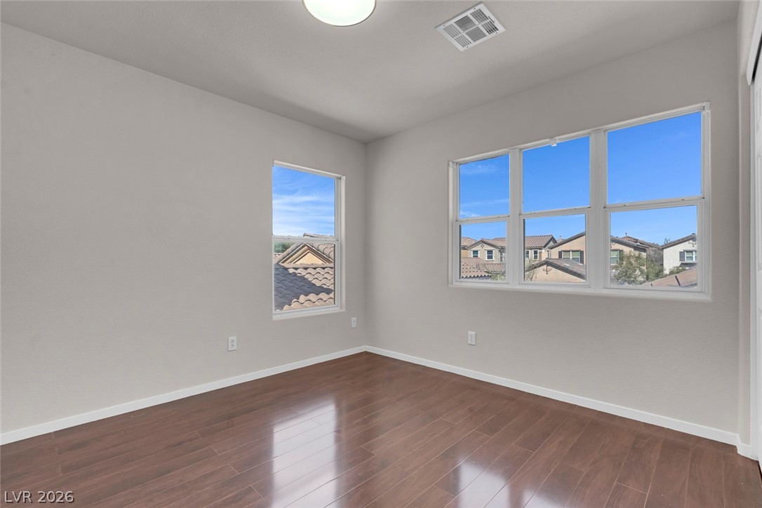 8833 Salvestrin Point Avenue Las Vegas NV 89148