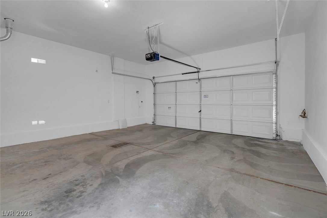 8833 Salvestrin Point Avenue Las Vegas NV 89148