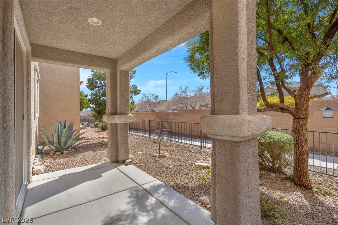 8833 Salvestrin Point Avenue Las Vegas NV 89148