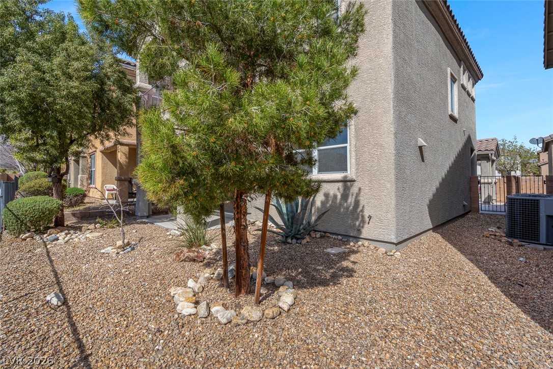 8833 Salvestrin Point Avenue Las Vegas NV 89148