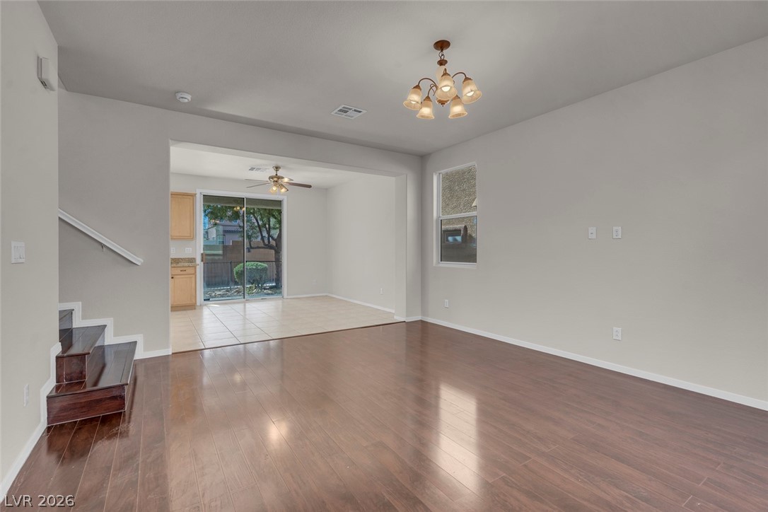 8833 Salvestrin Point Avenue Las Vegas NV 89148