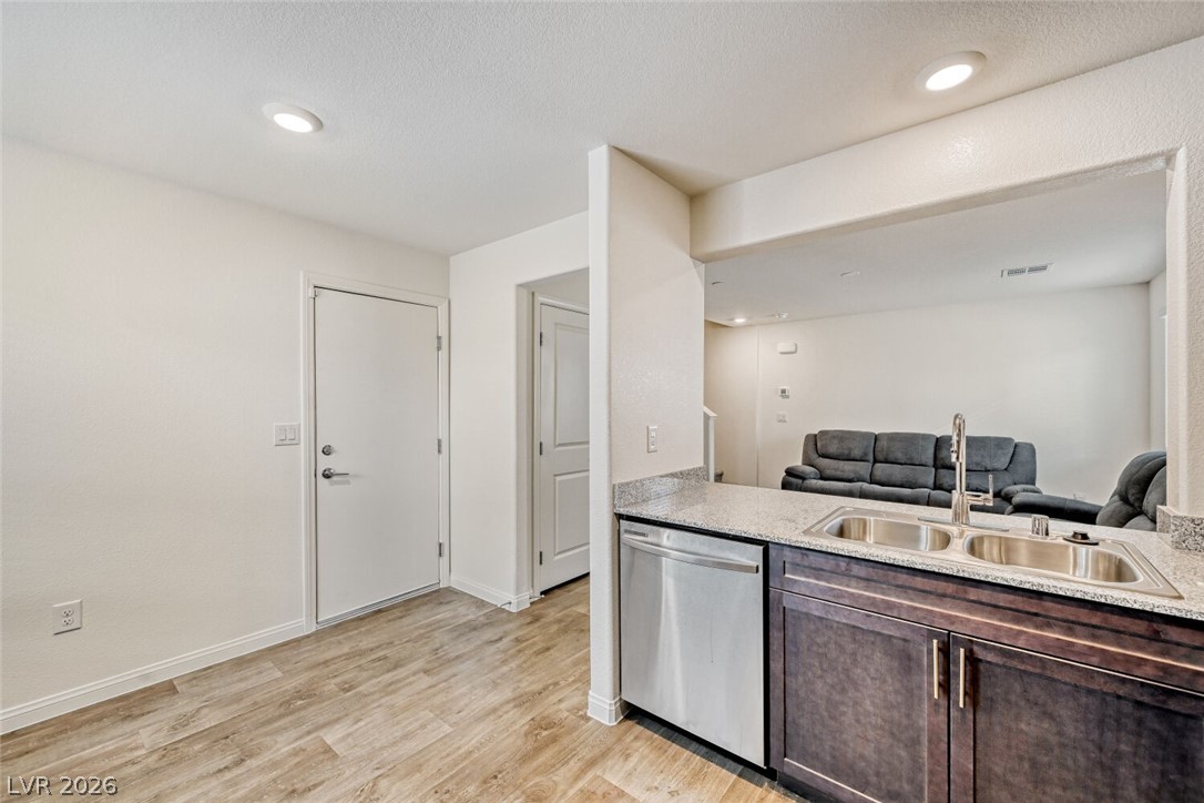 2758 Champagne Gold Avenue North Las Vegas NV 89086