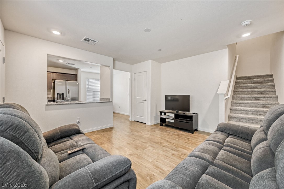2758 Champagne Gold Avenue North Las Vegas NV 89086
