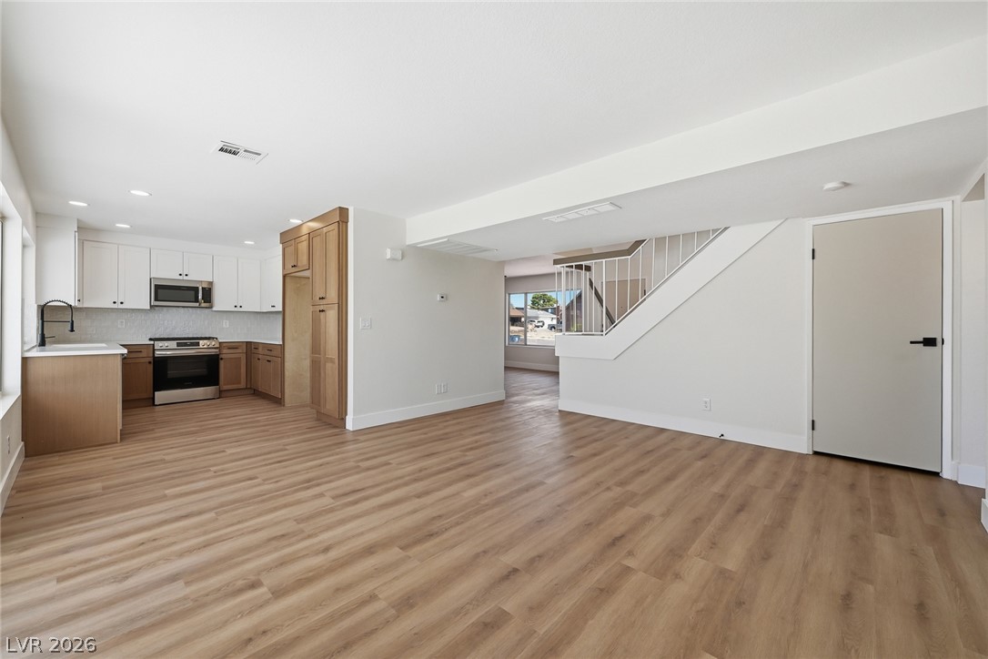 7275 Bridgeview Avenue Las Vegas NV 89147