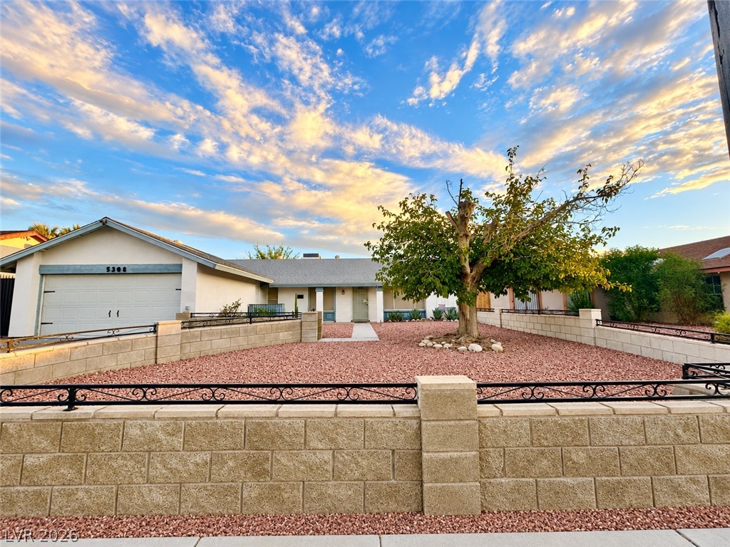 5368 Regal Avenue Las Vegas NV 89146