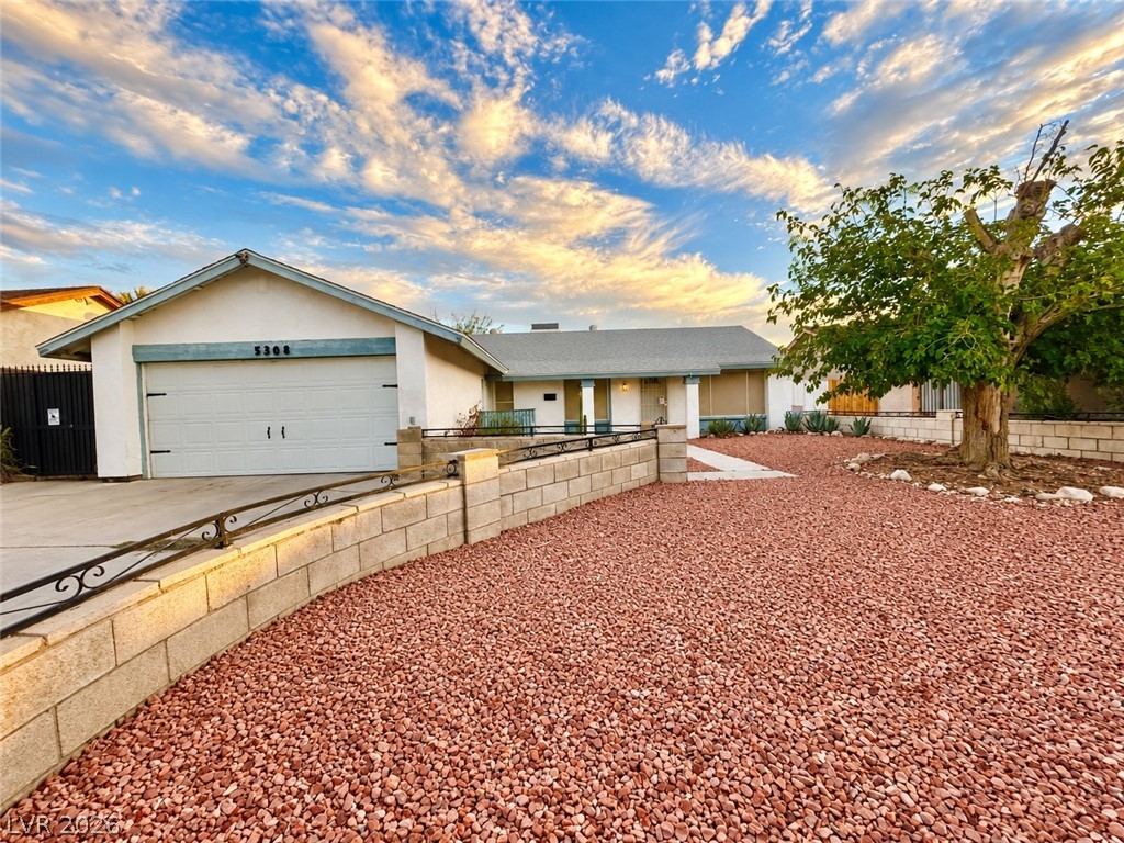 5368 Regal Avenue Las Vegas NV 89146