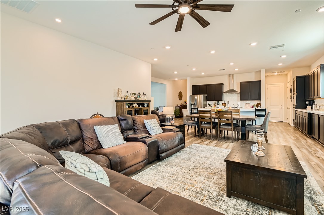 829 Purser Street Henderson NV 89011