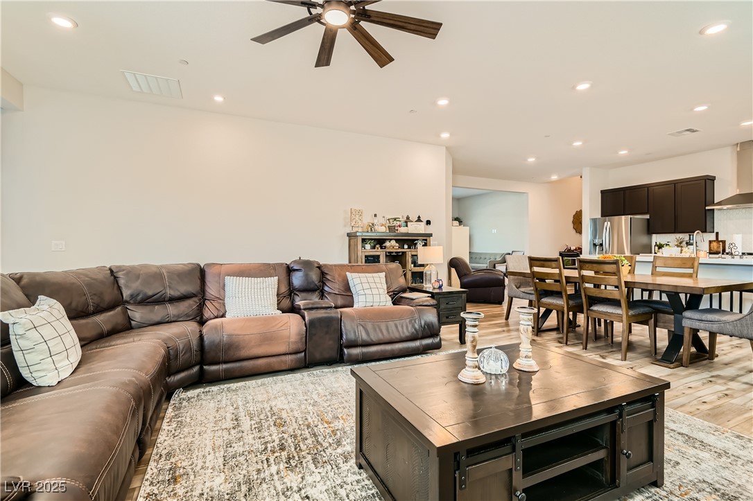 829 Purser Street Henderson NV 89011