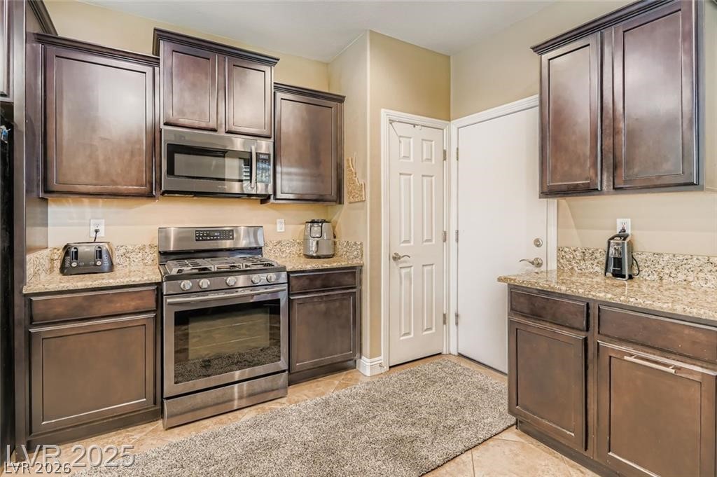 3385 Blue Ribbon Downs Street Las Vegas NV 89122