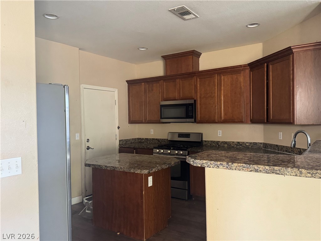 8141 Pink Desert Street North Las Vegas NV 89085