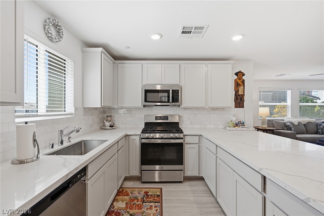 6138 Foxes Dale Street Las Vegas NV 89166