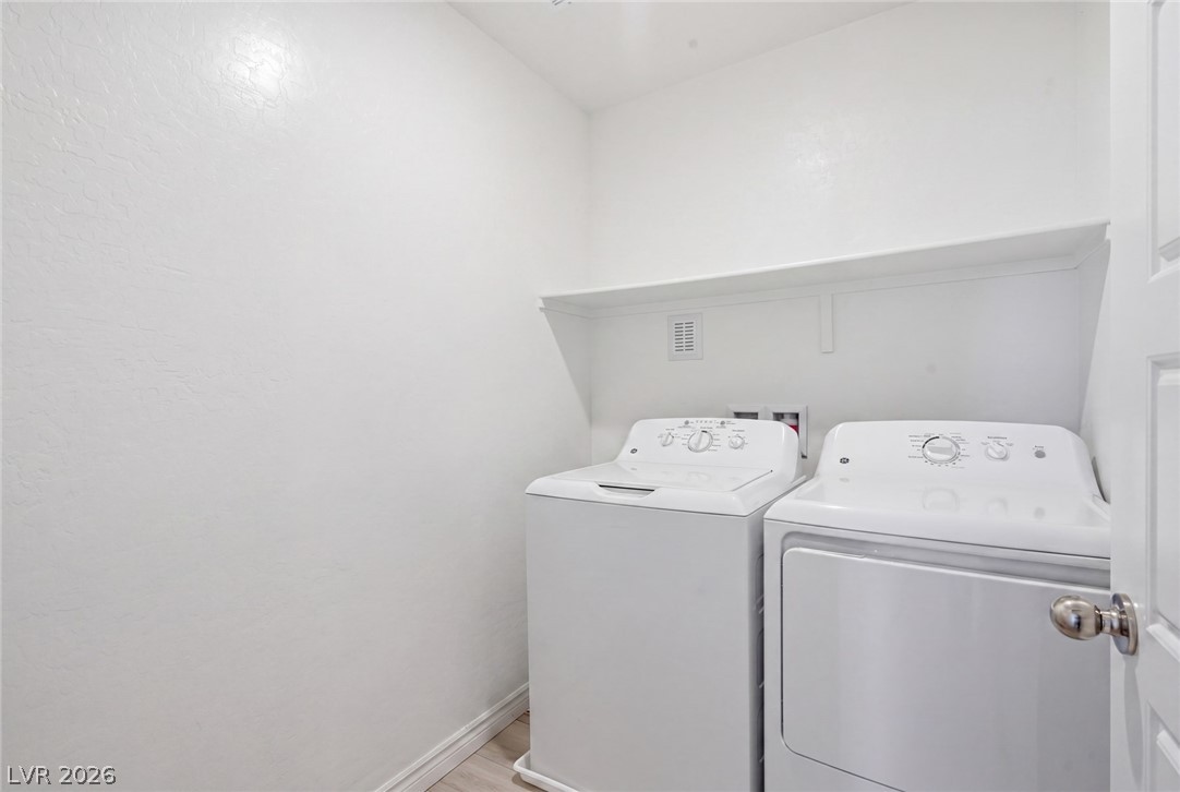 6138 Foxes Dale Street Las Vegas NV 89166