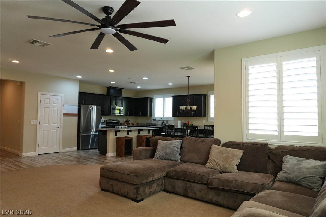 7675 Tierra Montanosa Avenue Las Vegas NV 89179