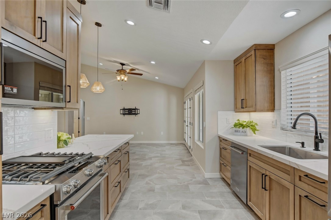 2733 Mccoy Drive Las Vegas NV 89134