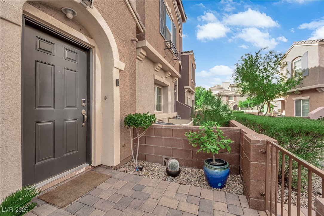 9956 Sable Point Street Las Vegas NV 89178
