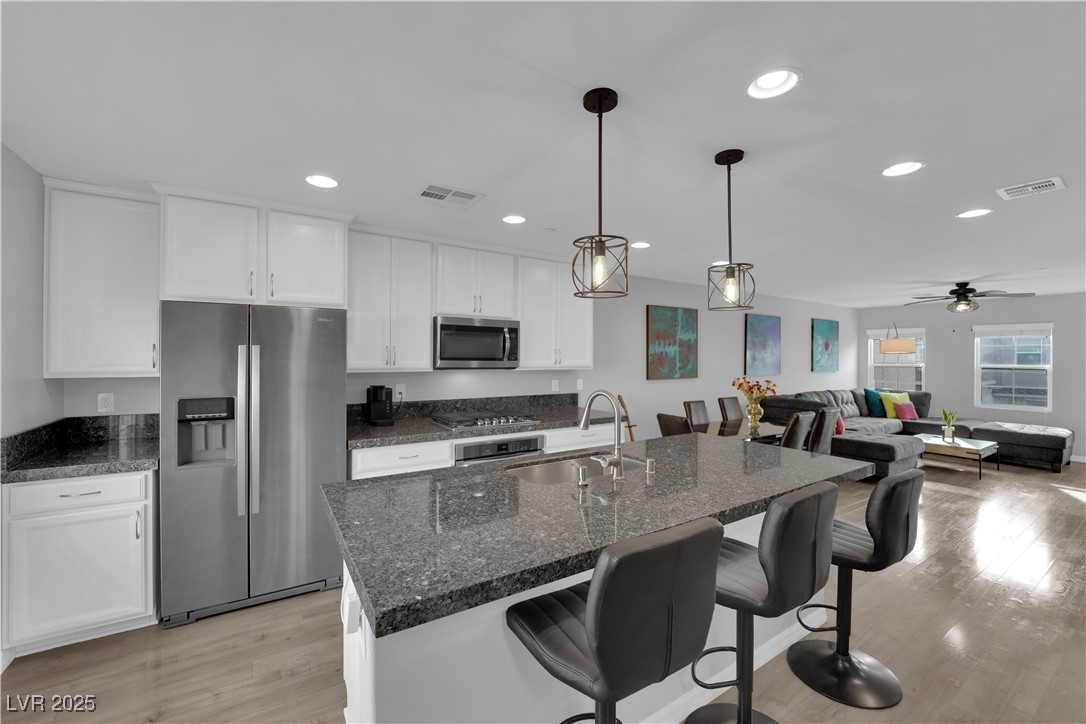 9956 Sable Point Street Las Vegas NV 89178