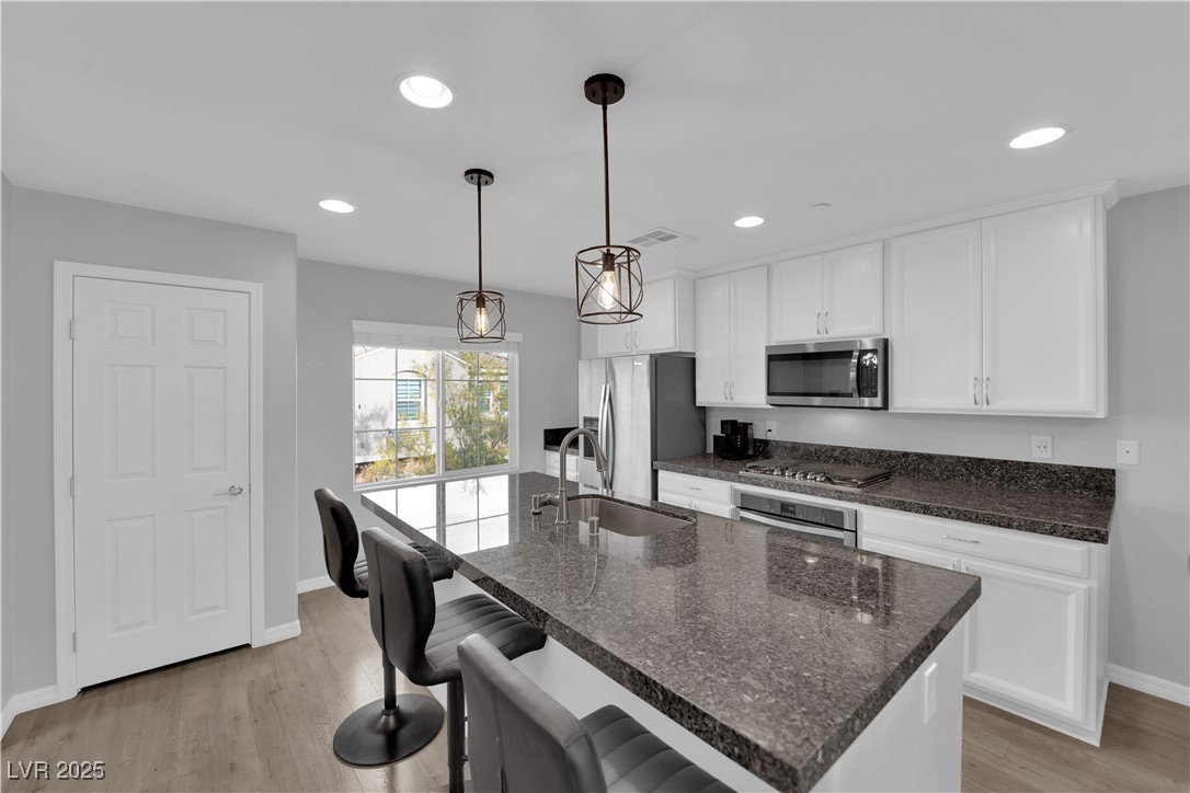 9956 Sable Point Street Las Vegas NV 89178