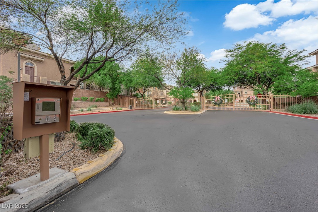 9956 Sable Point Street Las Vegas NV 89178