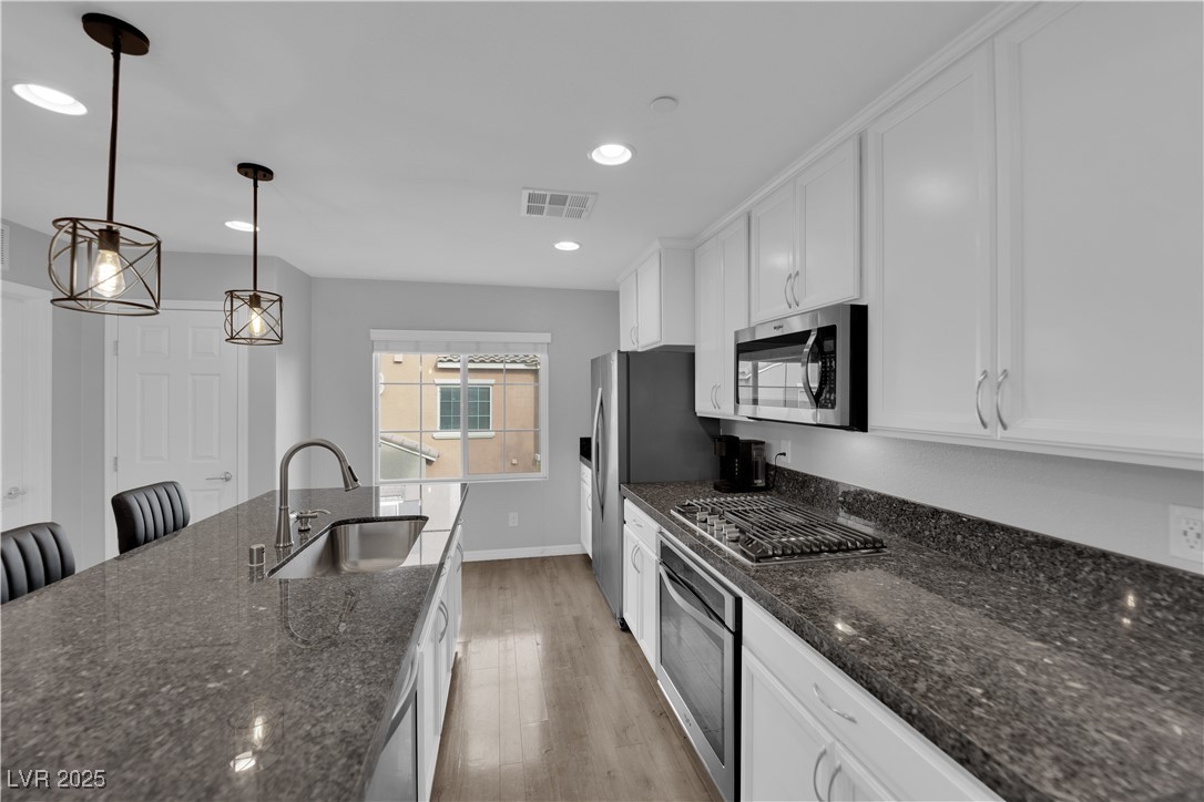 9956 Sable Point Street Las Vegas NV 89178