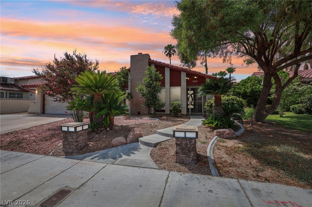 5829 Thor Drive Las Vegas NV 89103