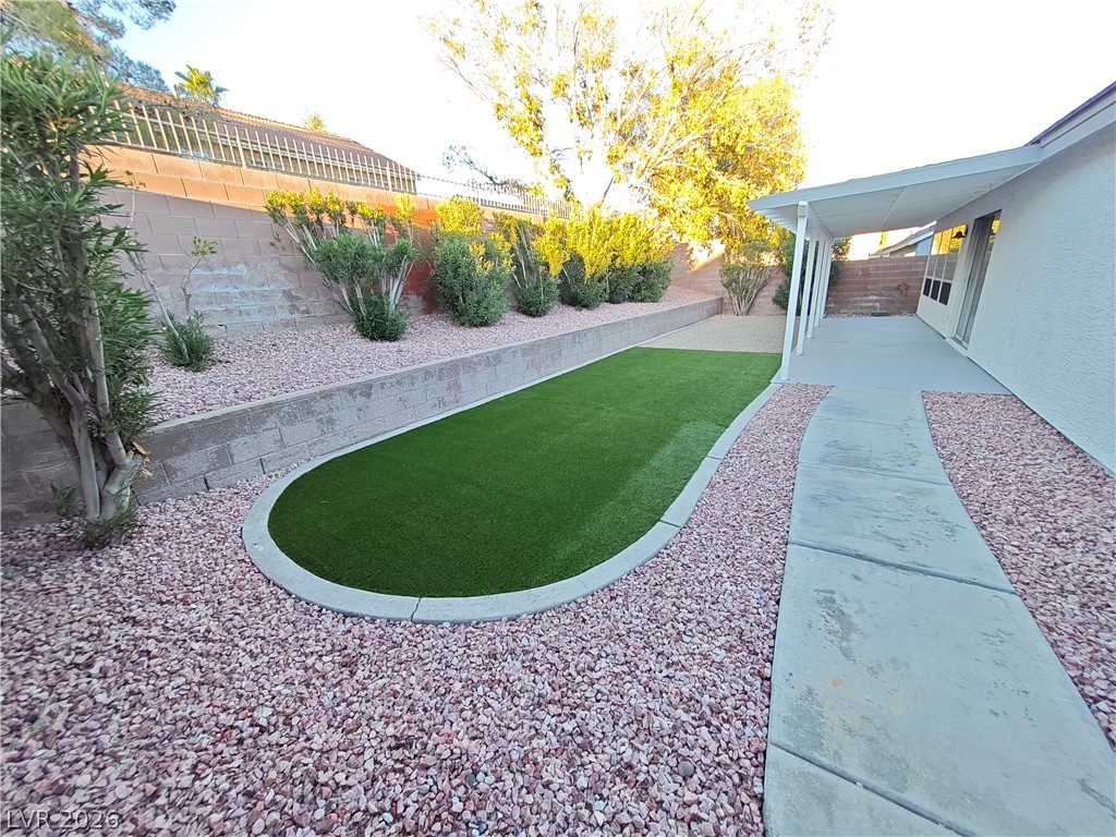 9522 Teton Vista Avenue Las Vegas NV 89117