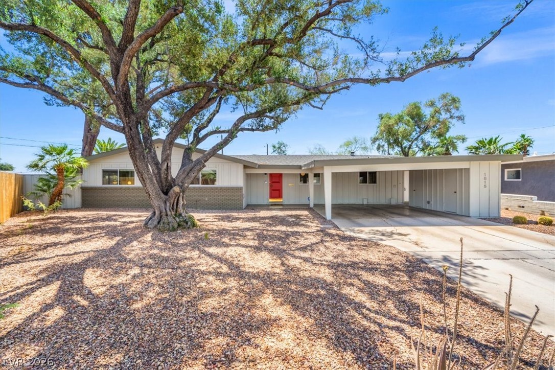 1815 8th Place Las Vegas NV 89104