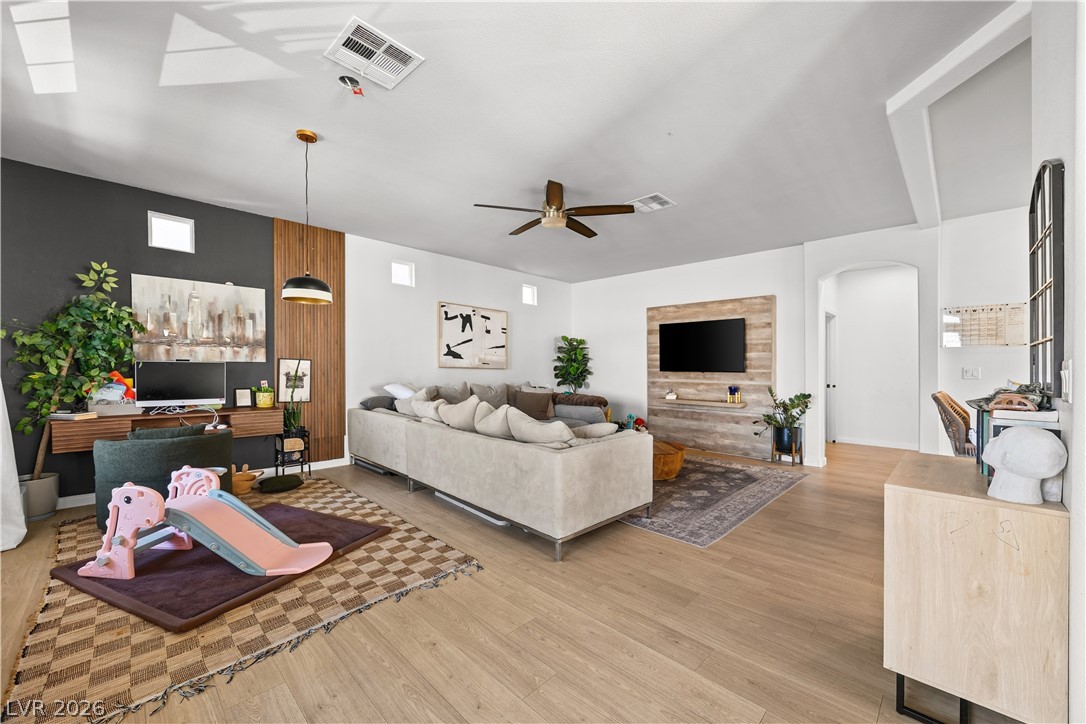 5752 Rolling Dale Avenue Las Vegas NV 89139
